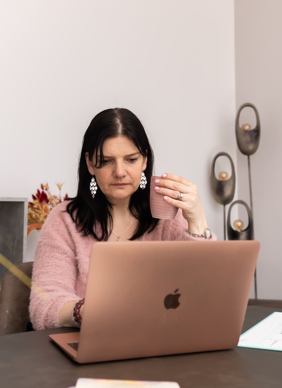 Rotte eieren en rozen